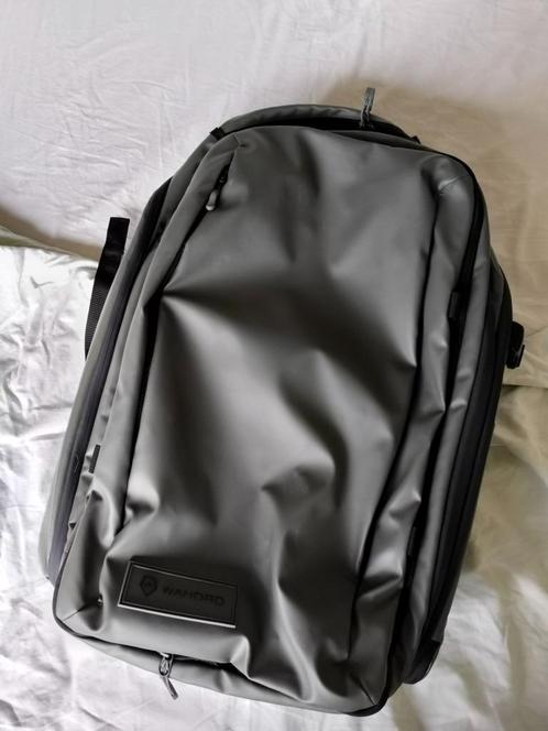 Wandrd Transit travel backpack, Handtassen en Accessoires, Tassen | Rugtassen, Zo goed als nieuw, Overige merken, 25 tot 40 cm