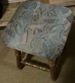 houten voetbankje, krukje, Enlèvement, Utilisé, Bois