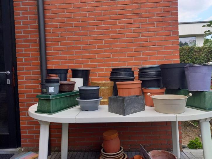 diverse bloempotten, Tuin en Terras, Bloempotten, Zo goed als nieuw, Aardewerk, Binnen, Balkon, Tuin, Ophalen