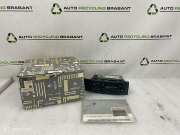 Radio Casette Speler Renault Megane 1 NIEUW ORIG  7700433946 beschikbaar voor biedingen