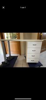 Tafel voor pedicure/ manicure, Ophalen, Gebruikt