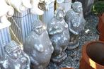 Standbeeld van een dikke vrouw in Pat Stone, lees de aankond, Tuin en Terras, Ophalen, Nieuw, Steen, Mensenbeeld
