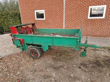!!!gezocht kleine mestwagen  beschikbaar voor biedingen