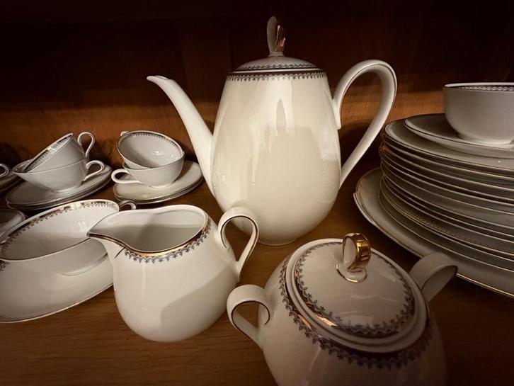 Vintage koffie- en theeservies & accessoires - 12 personen, Huis en Inrichting, Keuken | Servies, Zo goed als nieuw, Compleet servies