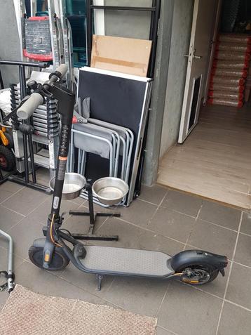 Trottinette électrique ninebot 350euros  disponible aux enchères