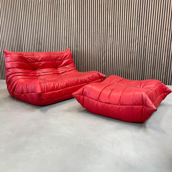 Ligne Roset Togo - Tweezits Rood, Antiek en Kunst, Antiek | Meubels | Stoelen en Sofa's