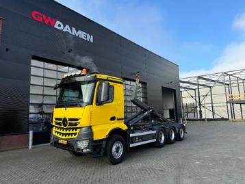 Mercedes-Benz Arocs 3543 8x4 Tridem AJK Haaksysteem Euro 6 beschikbaar voor biedingen