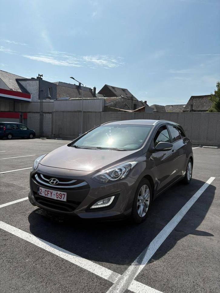 À VENDRE – Hyundai i30 Break 1.6 CRDi 110ch (2014), Auto's, Hyundai, Particulier, i30, Achteruitrijcamera, Diesel, Break, Ophalen