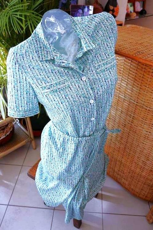 vintage dressing groen leuke jurk, Kleding | Dames, Jurken, Zo goed als nieuw, Maat 42/44 (L), Groen, Onder de knie, Ophalen of Verzenden