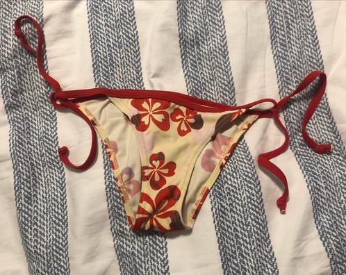ZGAN Bikinibroekje maat 34, Kleding | Dames, Badmode en Zwemkleding, Zo goed als nieuw, Bikini, Rood, Verzenden