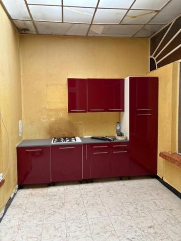 Gratis kleine keuken beschikbaar voor biedingen
