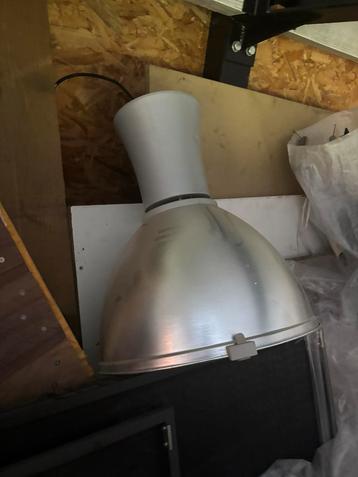 industriele verlichting , aluminium beschikbaar voor biedingen