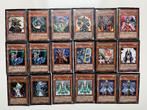 Yugioh - 92 cartes + boîte de cartes, Enlèvement ou Envoi, Comme neuf, Plusieurs cartes, Foil