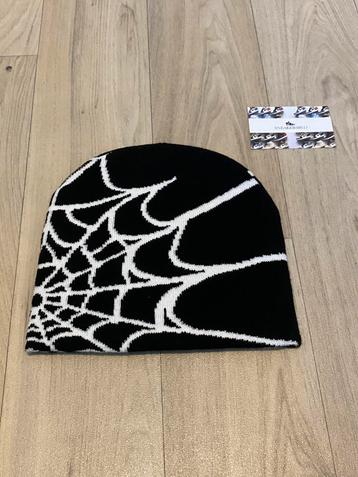 Trendy Tiktok Spiderweb Beanie (€10 voor 1 stuk) beschikbaar voor biedingen