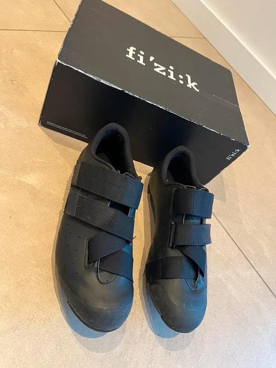 Chaussures de vélo Fi'zik :, Vélos & Vélomoteurs, Accessoires vélo | Vêtements de cyclisme, Comme neuf, Hommes, Chaussures, Autres tailles