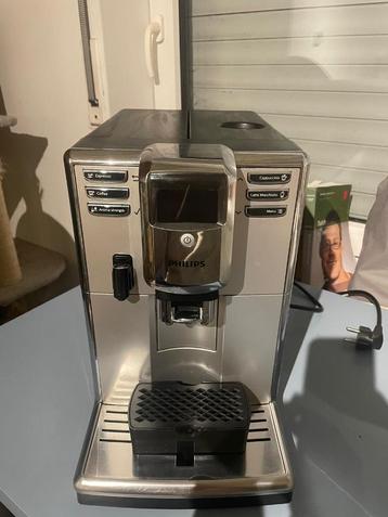 Machines à expresso entièrement automatiques Philips série 5, Machine à espresso, Réservoir d'eau amovible, Café en grains, Utilisé