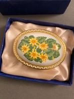 Vintage Royal Crown Derby porselein pillendoosje, Ophalen of Verzenden, Porselein