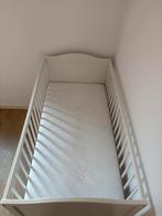 Matras voor babybed + hoeslakens, Kinderen en Baby's, Ophalen, Zo goed als nieuw