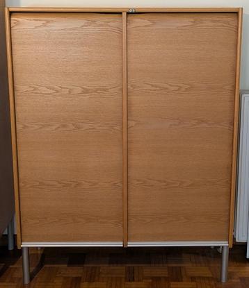 Vintage houten Facit dossierkast beschikbaar voor biedingen