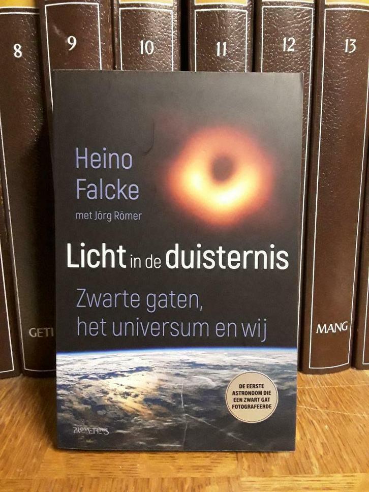 Licht in de duisternis, zwarte gaten, het universum en wij,, Boeken, Wetenschap, Zo goed als nieuw, Natuurwetenschap, Ophalen of Verzenden