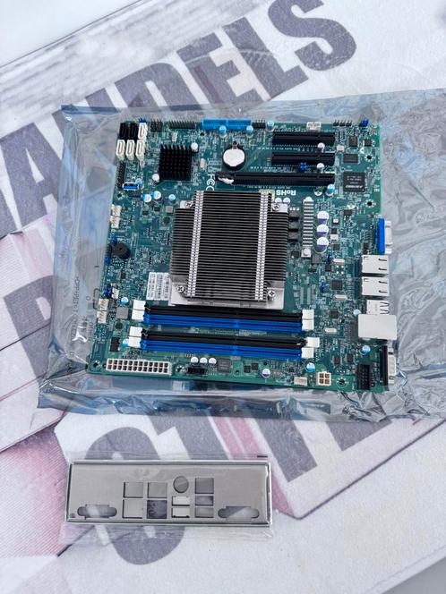 SuperMicro X10SLM-F Xeon E3-1241v3 CPU Heatsink IO Shield, Computers en Software, Servers, Ophalen of Verzenden