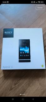 Sony Xperia U in een doos, Telecommunicatie, Mobiele telefoons | Sony, Gebruikt, Zwart, Touchscreen, 3 tot 6 megapixel