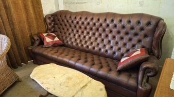 Chesterfield in bruin leer beschikbaar voor biedingen