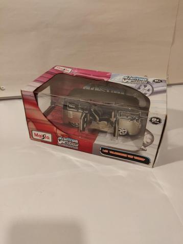 Maisto Volkswagen Samba bus 1/25 beschikbaar voor biedingen