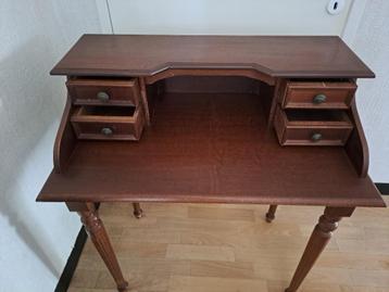 mooi houten Secretaires in goede staat met mankementje  beschikbaar voor biedingen
