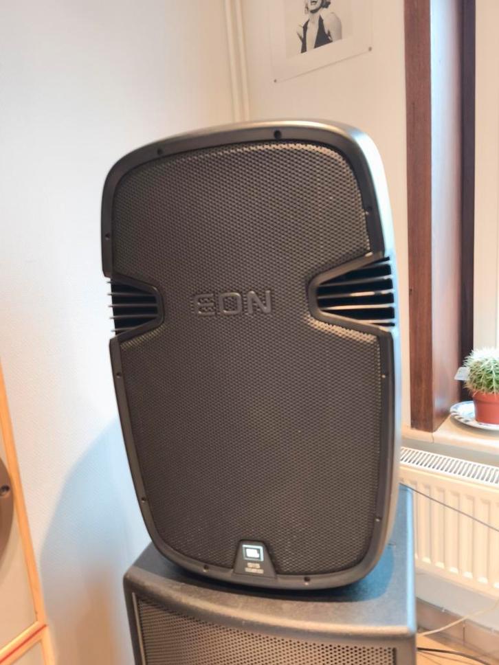 2 x jbl eon 515 xt + hoes ( bescherming), Muziek en Instrumenten, Overige Muziek en Instrumenten, Zo goed als nieuw, Ophalen of Verzenden