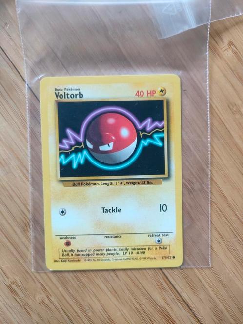 Pokémon-kaart, Voltorb, set de base 1999,, , 67/102, Hobby en Vrije tijd, Verzamelkaartspellen | Pokémon, Gebruikt, Ophalen