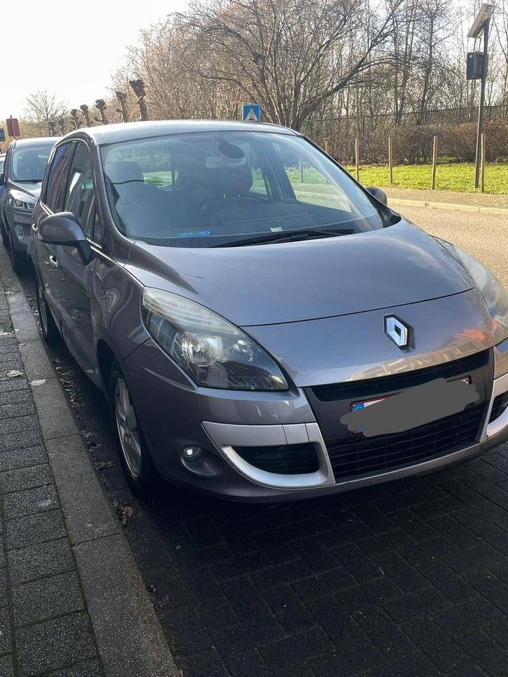 Renault Megane Scenic 1.5 Dci, Autos, Renault, Particulier, Diesel, Euro 5, MPV ou Monospace, 5 portes, Boîte manuelle, Argent ou Gris