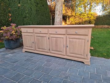 Eiken dressoir. Geluchtgomd.  beschikbaar voor biedingen