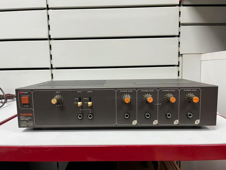 Tascam MH-40 4-kanaals hoofdtelefoonversterker - zeldzaam, Muziek en Instrumenten, Microfoons, Gebruikt, Ophalen