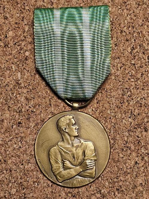 Belgische Refractaire Medaille, Verzamelen, Militaria | Algemeen, Overige soorten, Lintje, Medaille of Wings, Verzenden