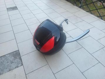 Top case  rangement avec appui dos arrière pour scooter TGB, Enlèvement, Utilisé