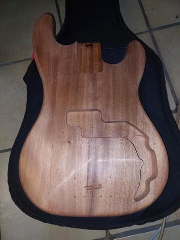 Body p bass ,nieuw beschikbaar voor biedingen