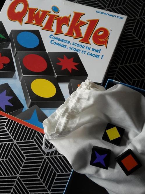 Nieuw spel Qwirkle, hout, 2-4 sp., Susan Ross, gratis demo, Hobby en Vrije tijd, Gezelschapsspellen | Bordspellen, Zo goed als nieuw