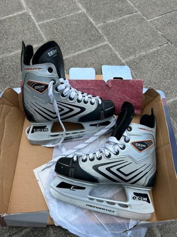 CCM Proformance 2.0 ijshockeyschaatsen maat 35 beschikbaar voor biedingen