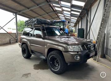 Nissan patrol y61, Auto's, Nissan, Bluetooth, 4 cilinders, Bruin, Leder en Stof