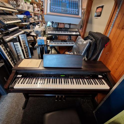Roland KR-4500 digitale piano (compleet gereviseerd), Muziek en Instrumenten, Piano's, Gebruikt, Piano, Bruin, Ophalen