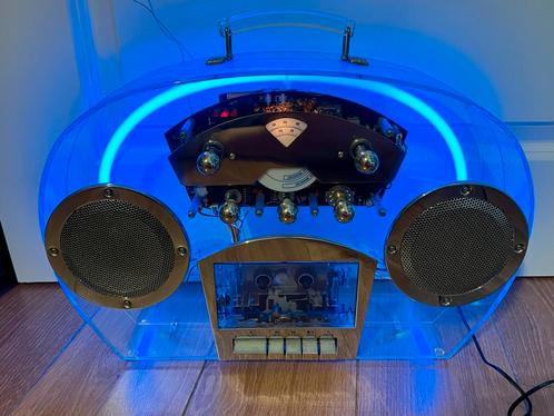 Rond 1980 gekocht radio FM en AM cassetterecorder neon licht, Audio, Tv en Foto, Radio's, Zo goed als nieuw, Radio, Ophalen of Verzenden