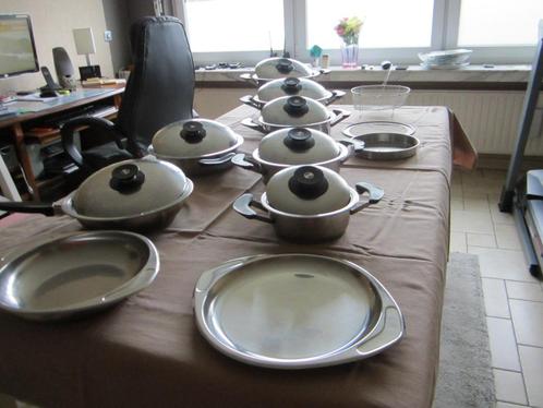 KOOKPOTTEN EN PANNEN A.M.C.  Watervrij koken., Huis en Inrichting, Keuken | Potten en Pannen, Zo goed als nieuw, Koekenpan of Braadpan