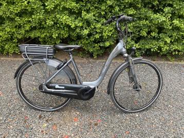 Giant Elegance E+ medium 400wh beschikbaar voor biedingen