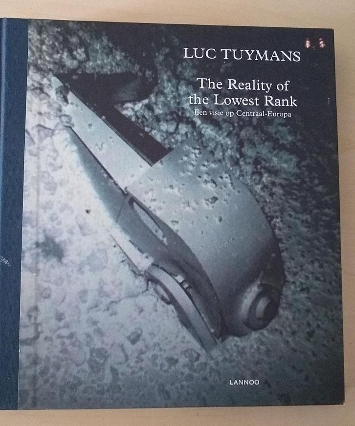 Luc Tuymans - The Reality of the Lowest Rank, Boeken, Kunst en Cultuur | Beeldend, Zo goed als nieuw, Grafische vormgeving, Ophalen of Verzenden