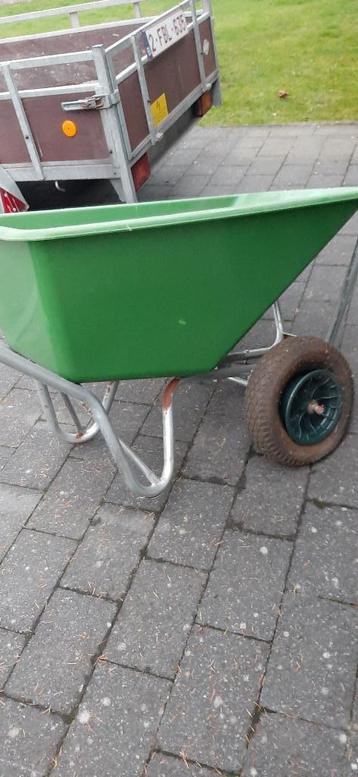 Grote kruiwagen ca. 180liter beschikbaar voor biedingen
