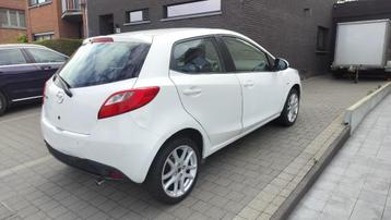 Mazda 2  met airco! en lage km's ! 1.3 Benz sport  beschikbaar voor biedingen