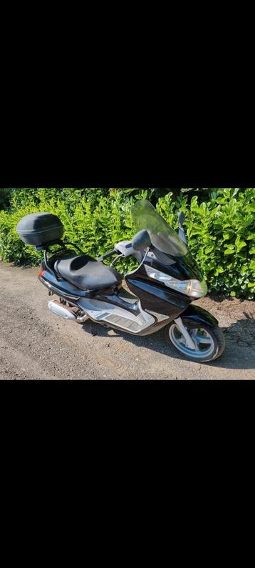Luxueuze piaggio 124cc scooter beschikbaar voor biedingen