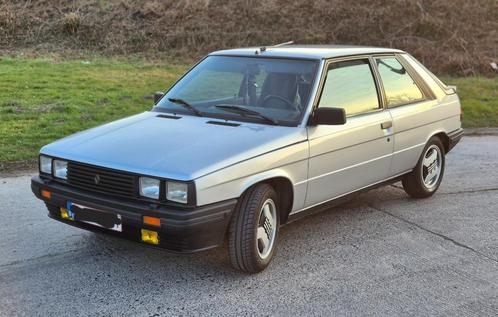 Renault 11 Turbo, Auto's, Renault, Particulier, Benzine, Stadsauto, 3 deurs, Handgeschakeld, Zilver of Grijs, Grijs, Velours, Voorwielaandrijving