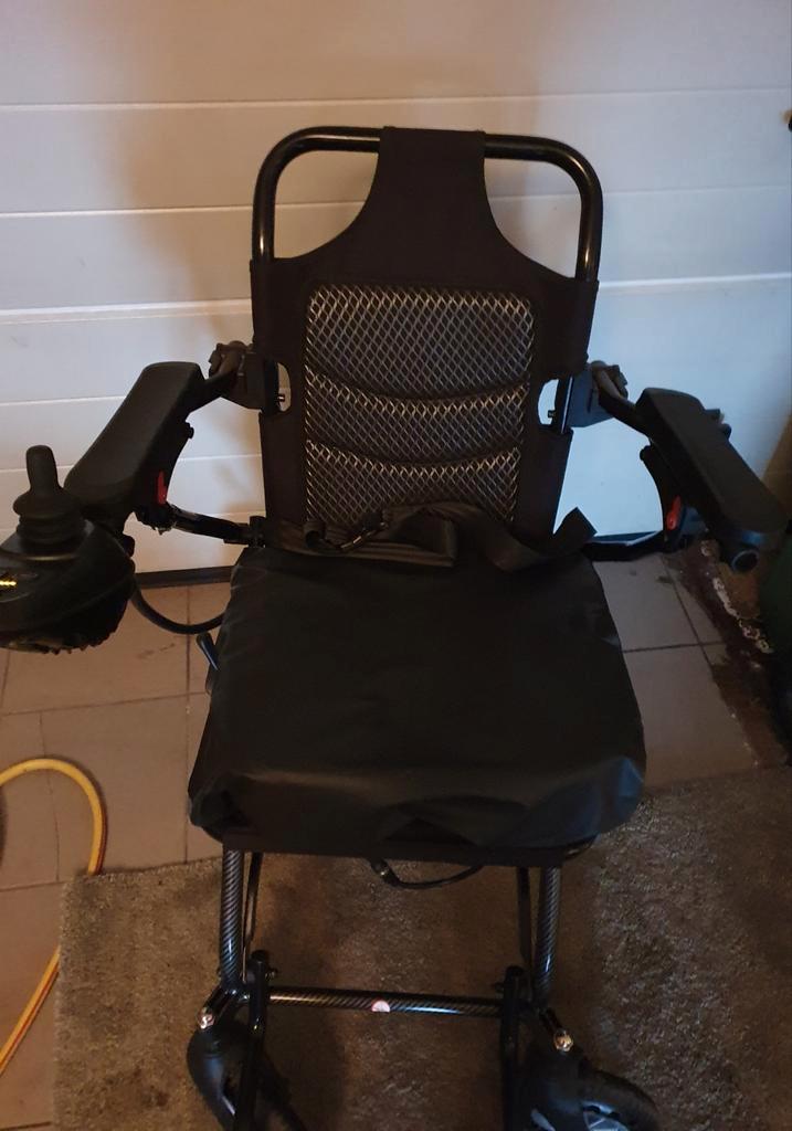 opvouwbare elektrische rolstoel 
Duurzaam lichtgewicht alum, Diversen, Rolstoelen, Duwrolstoel, Ophalen